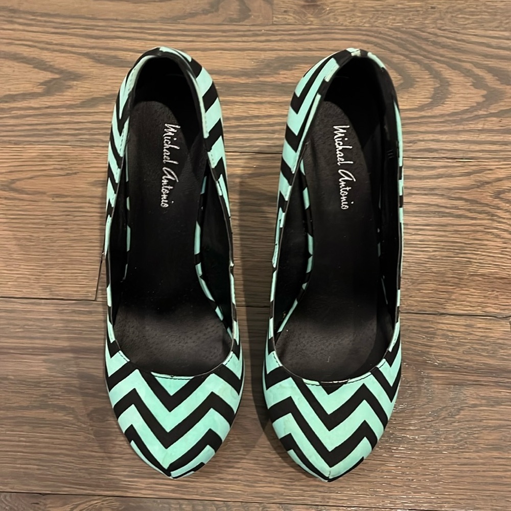 Michael Antonio Women’s Size 8 Mint Green & Black Heels with Zigzag Pattern